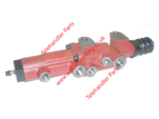 228686 Manitou Brake Master Cylinder